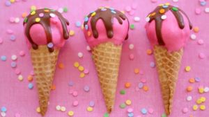 Cake Pops (Ice Cream Cones)