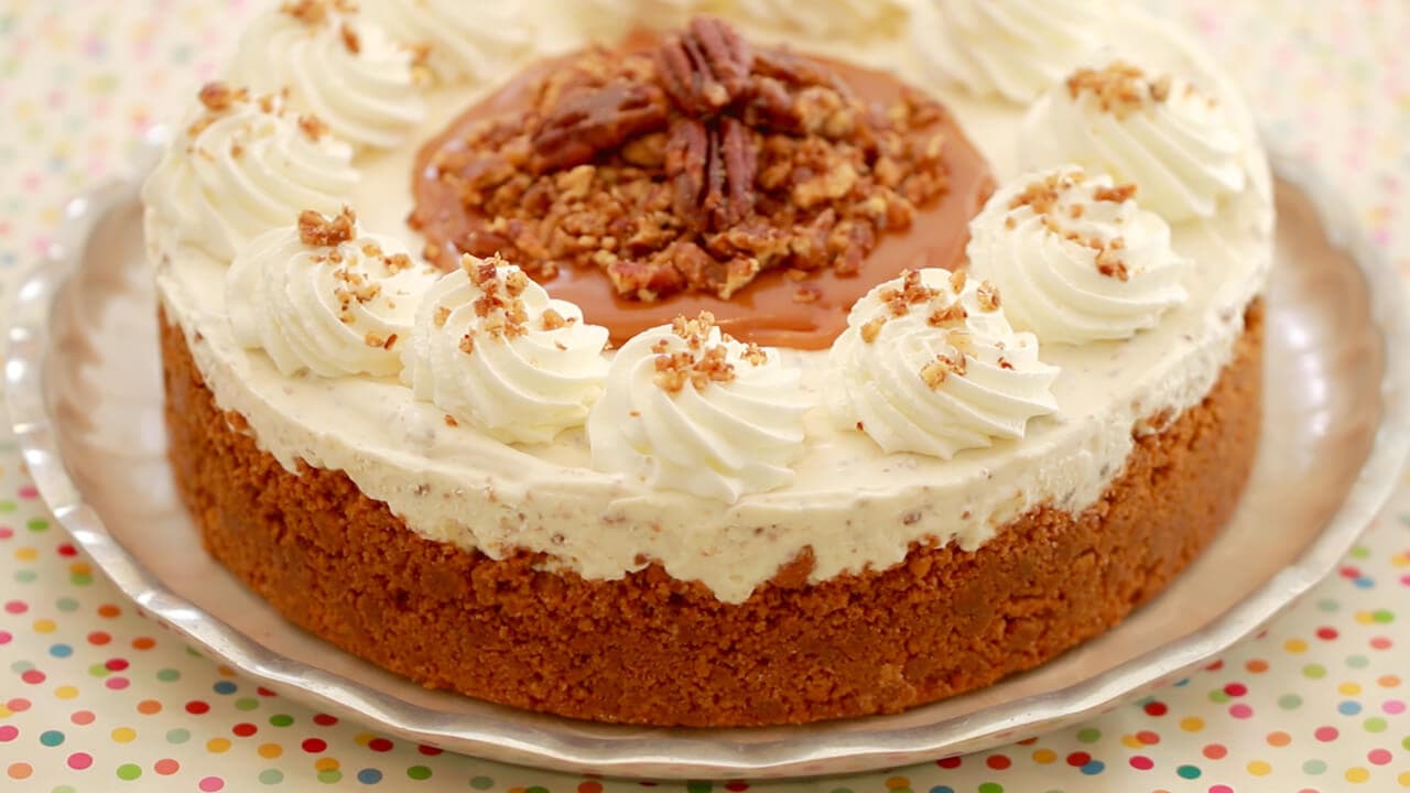 Butter Pecan Ice Cream Cake - This show stopping ice cream cake is made without using an ice cream machine.
