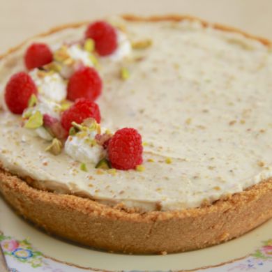 No-Bake Raspberry & Pistachio Pie