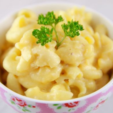 Microwave Macaroni and Cheese in a Mug
