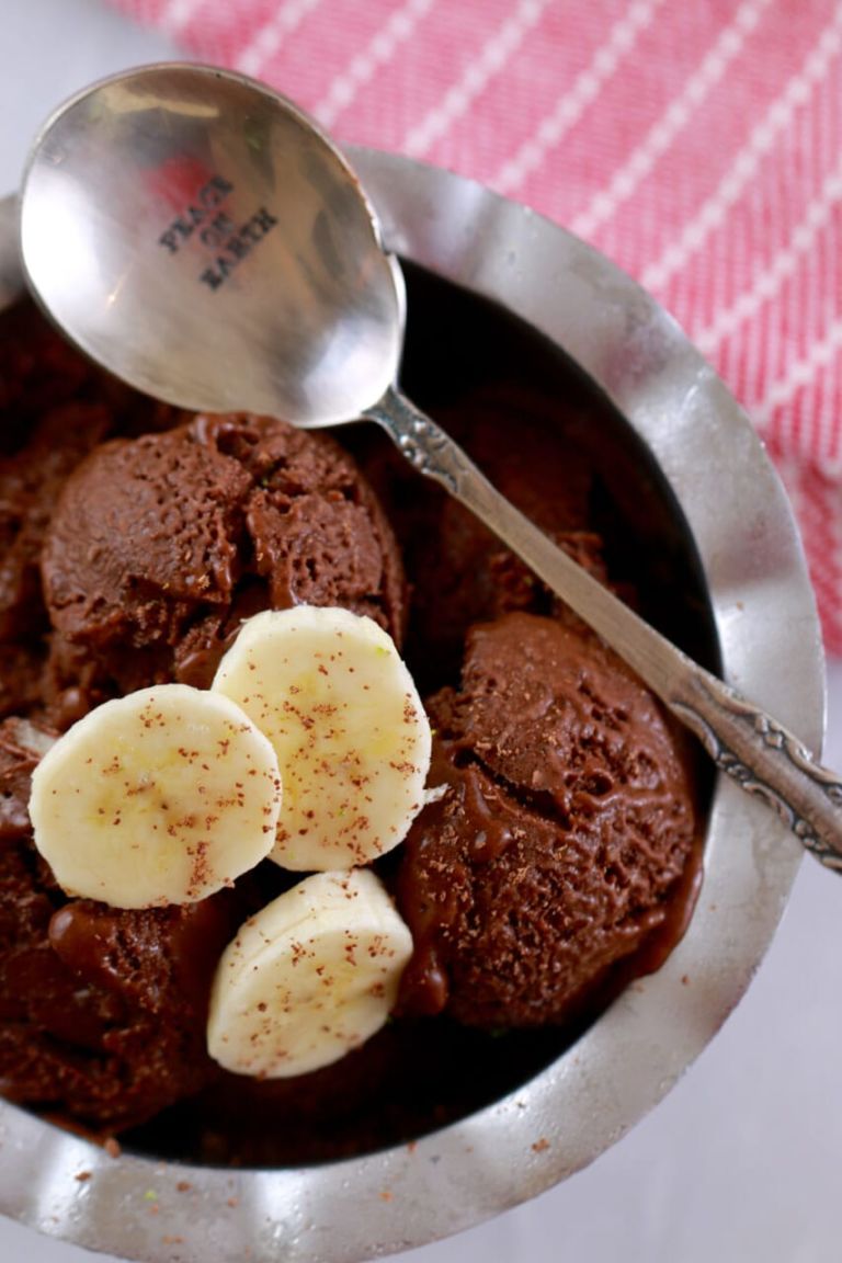 Chocolate and Banana Frozen Yogurt in 5 Minutes (No Machine) | BBB
