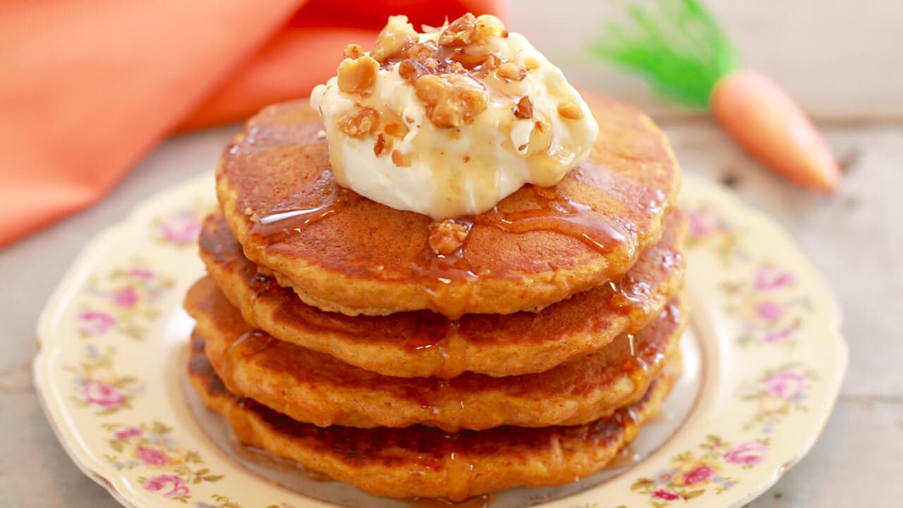 Carrot Cake Pancakes with Cream Cheese Frosting: These pancakes are everything you love about Carrot Cake but now you can how it for breakfast! Win Win