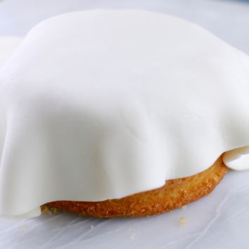 How to make Rolled Fondant- The only fondant recipe you will ever need for fondant. It is easy to make, easy to work with and inexpensive.