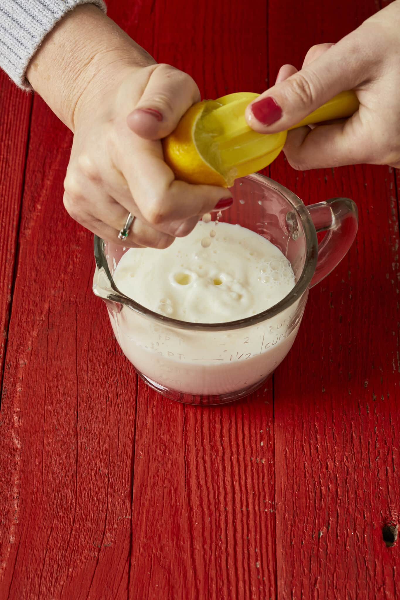 How to Make Buttermilk Substitute using freshly squeezed lemon juice and milk