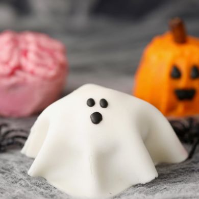 Halloween Cupcakes: Pumpkin Cupcake Recipe & Easy Decorating Ideas