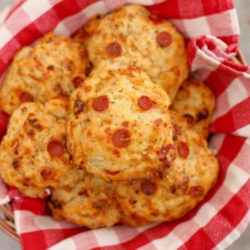 Pizza Scones - These scones are soft, buttery goodness that you will go crazy for