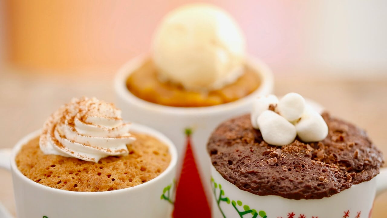 Seasonal Mug Cake - Pumpkin, gingerbread and Hot Chocolate Mug Cakes. it doesn't get much better then that.