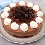 No Bake Fudge Brownie Cheesecake - A simple dessert that will get you lots of compliments.