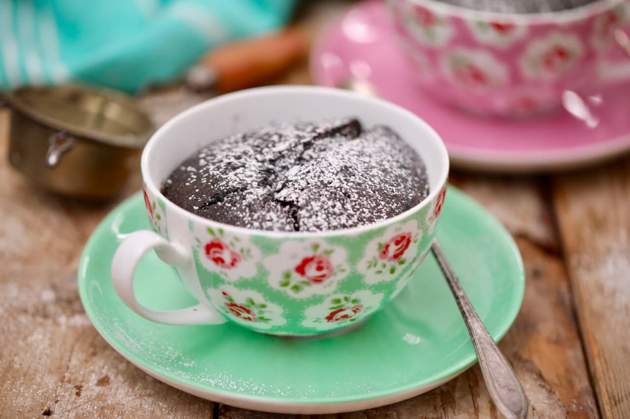 Chocolate Self Saucing Pudding - A cake that comes with it's own chocolate sauce? what could be better