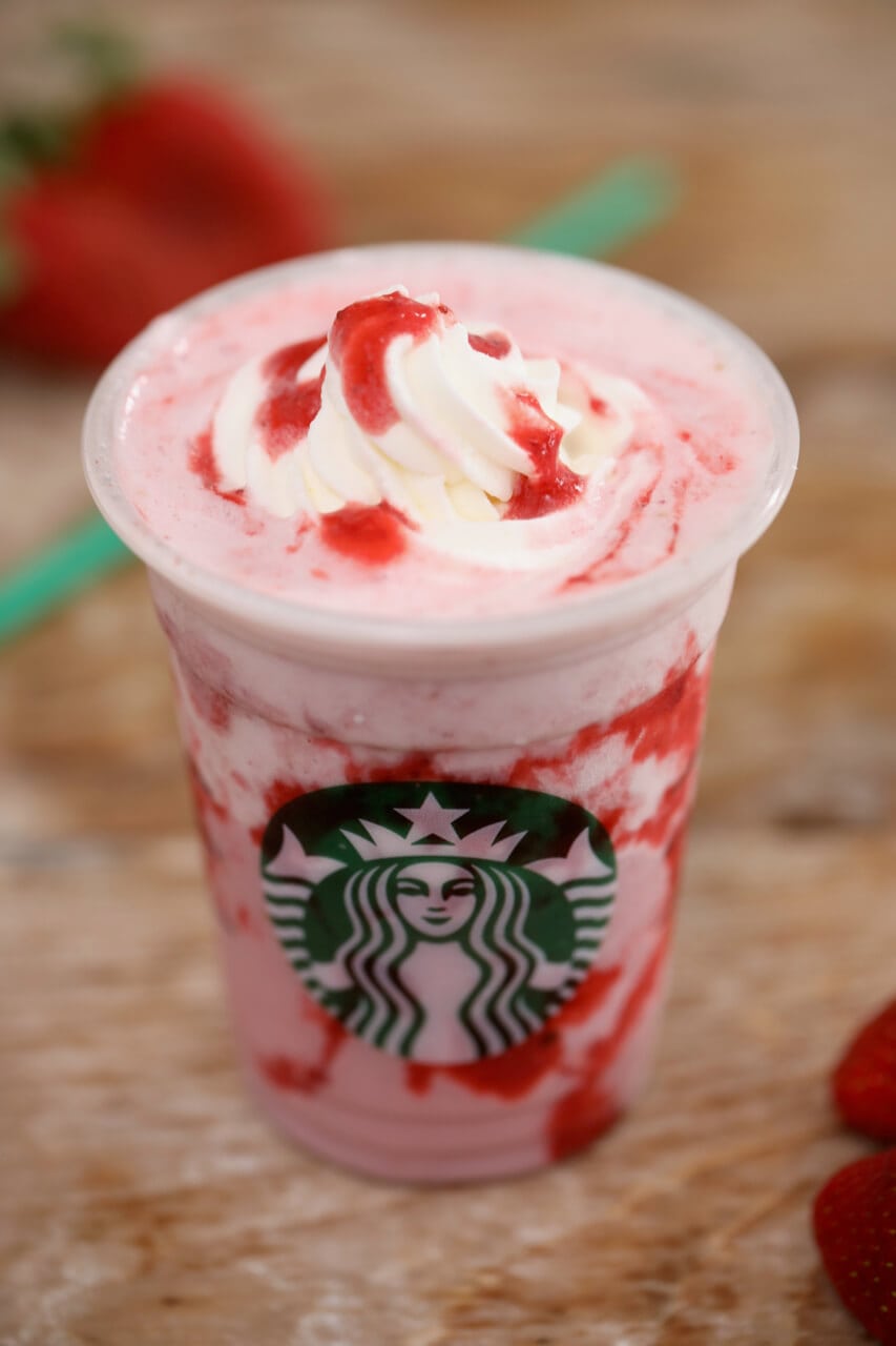 Starbucks Strawberries and Cream Frappuccino, Starbucks Strawberries and Cream Frapps,Starbucks Frappuccino, starbucks drinks, blended drinks, milkshakes, frozen drinks, starbucks