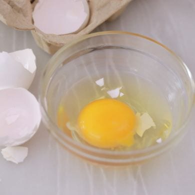 How to Remove Egg Shells from Eggs