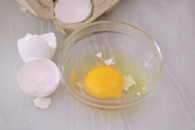 How to Remove Egg Shells from Eggs - Gemma’s Bigger Bolder Baking