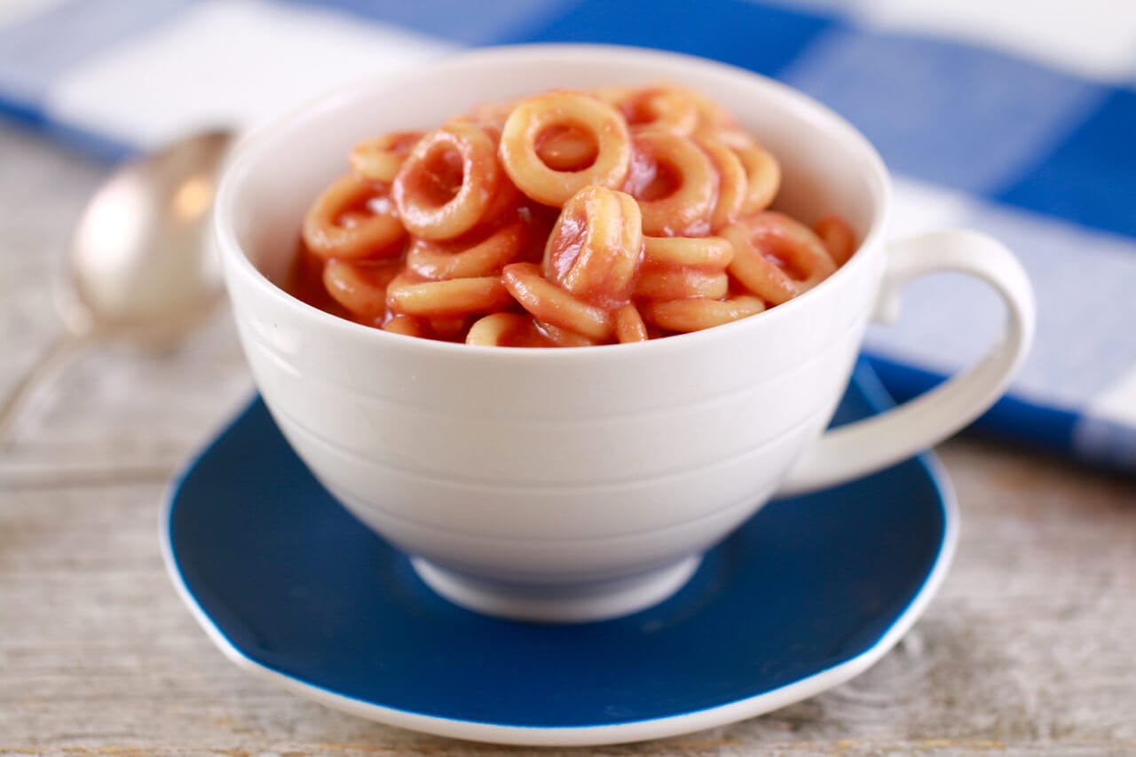 Spaghetti O’s made in a Mug- What???? You can make Spaghetti O’s in the microwave from scratch? Yup and they are so easy to make and taste better than tinned
