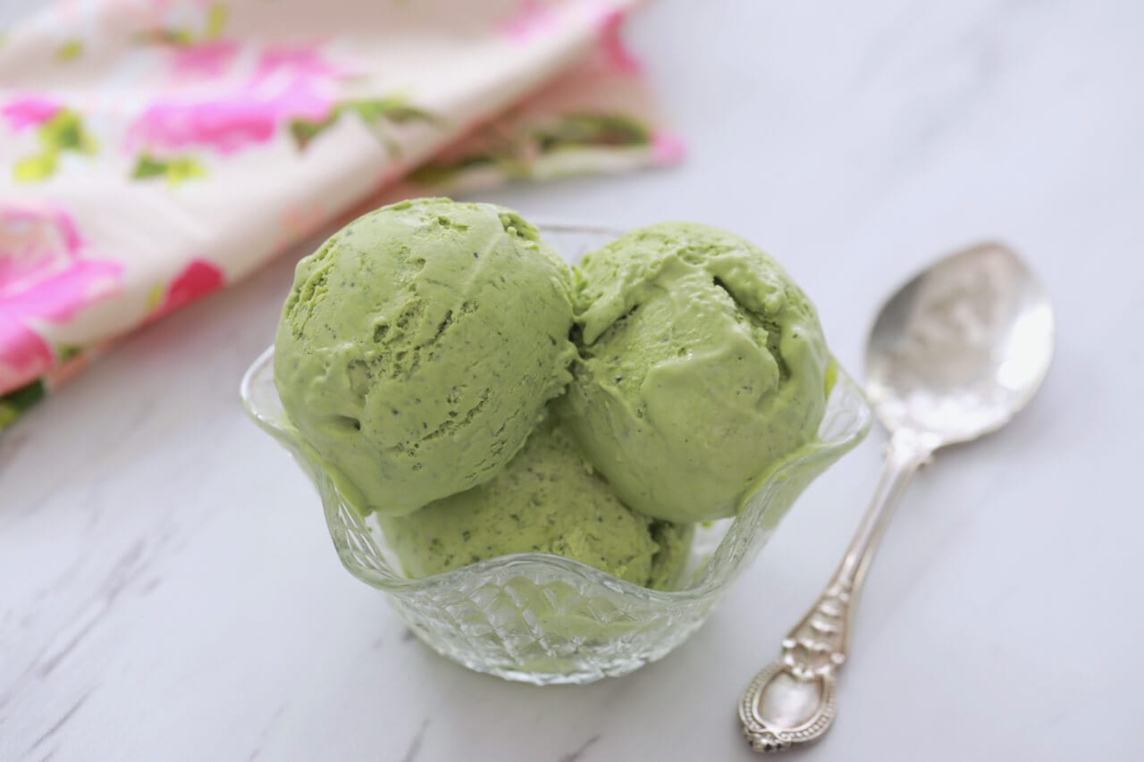 No Machine Matcha Ice Cream - so easy to make this delicious Homemade Summer treat.