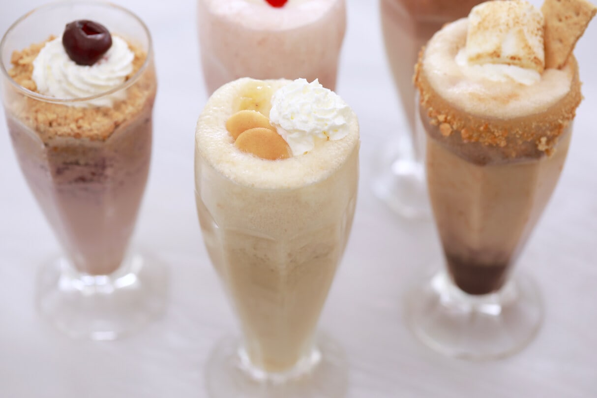 Banana Pudding Milkshake - this Milkshake is perfect to whip up for parties or sleep overs. They are definitely crowd pleasers.