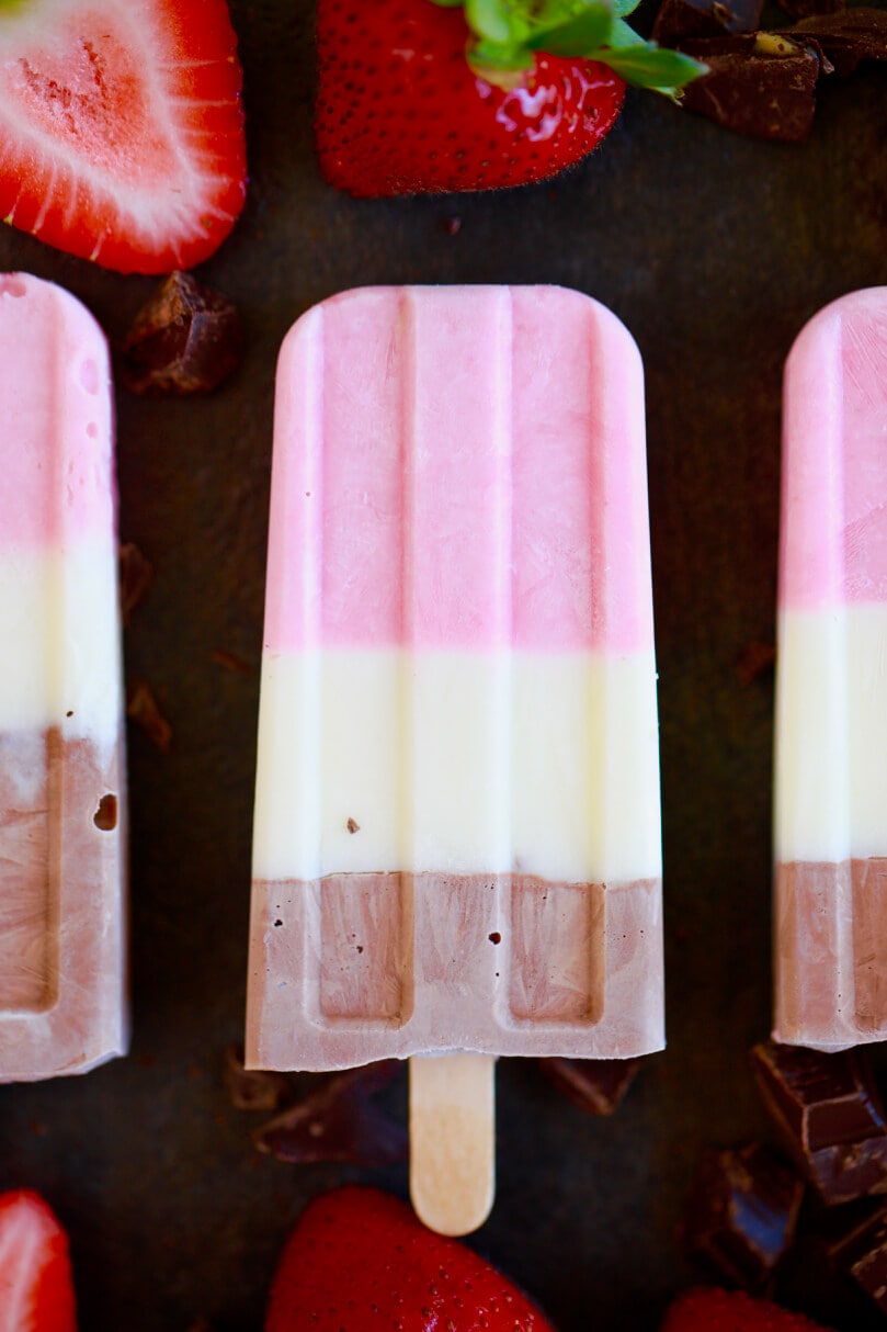 popsicles,fruit popsicles, popsicle recipes, how to make popsicles, healthy desserts, healthy treats, kid friendly recipes, recipes for kids, summer desserts, summer treats, summer recipes, healthy summer desserts, fruit desserts, easy desserts, easy dessert recipes, fun recipes for kids