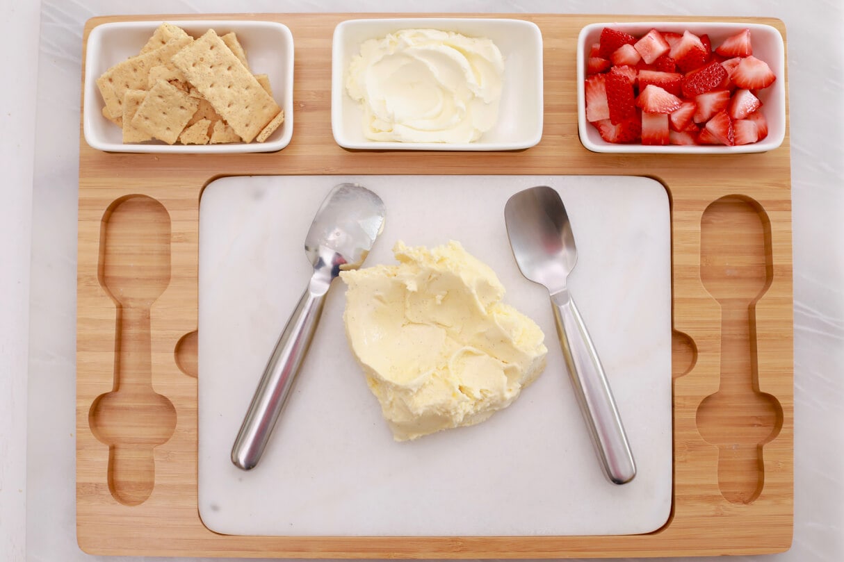 Strawberry Cheesecake Ice cream, homemade ice cream, ice cream recipes, how to make ice cream, cold stone