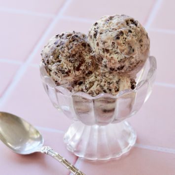 Cookies and Cream Ice Cream in a bowl