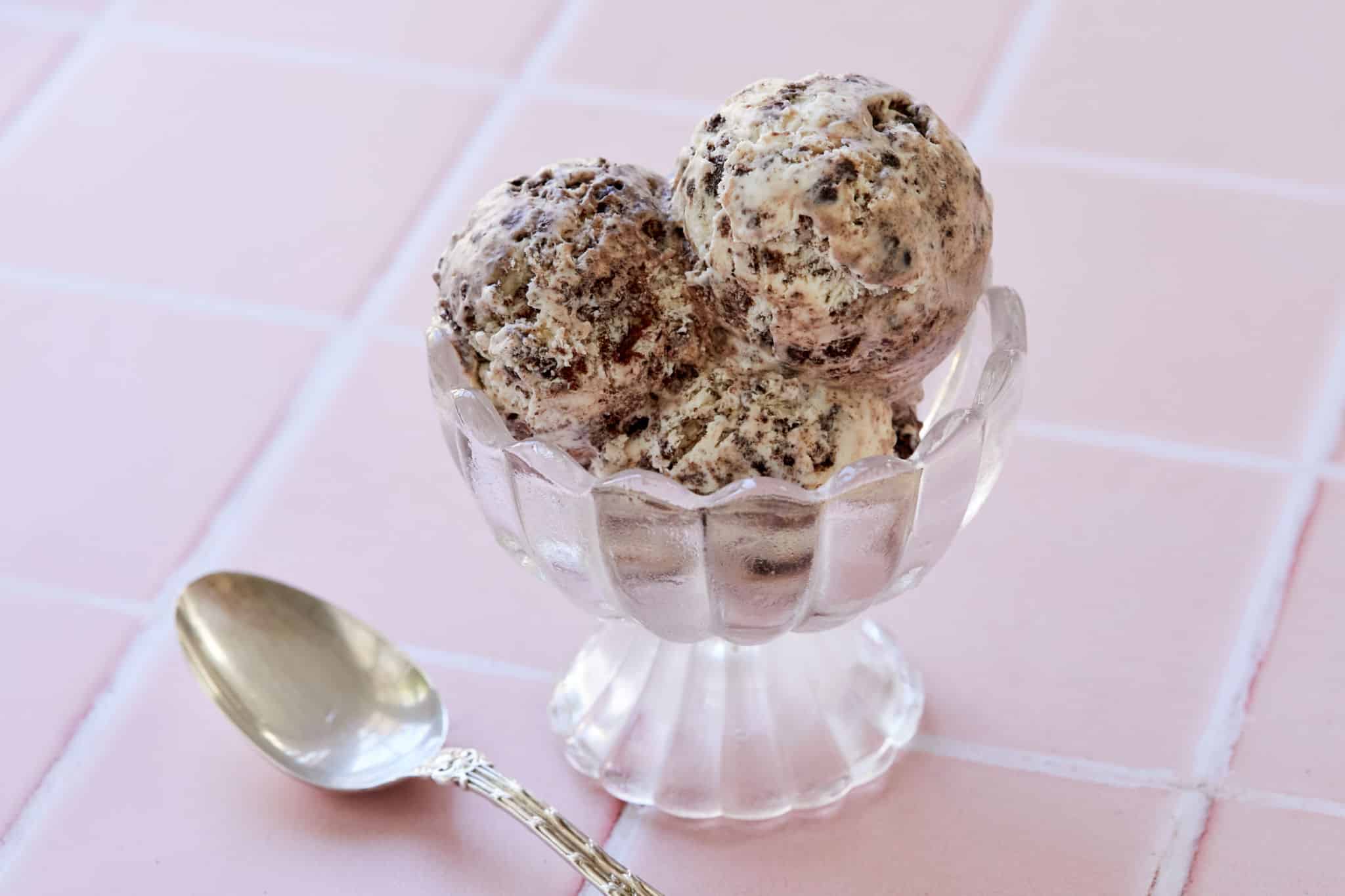 Cookies and Cream Ice Cream in a bowl
