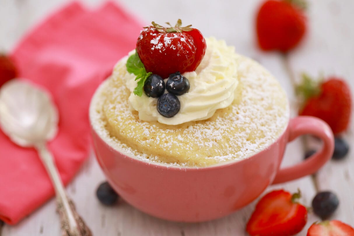 Microwave Mug Sponge Cake - Thee perfect single serve dessert that can be made in less than 5 minutes in the microwave