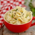 Fettuccini Alfredo in a Mug - Thee perfect single serve meal that can be made in less than 5 minutes in the microwave