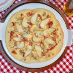 Pear, Prosciutto, and Gorgonzola Pizza (No Knead) - Make pizzeria pizzas at home easily!