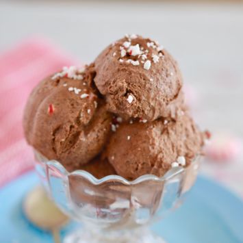 Holidays Ice Cream - No Machine Festive Ice Cream made with just cream and condensed milk!!