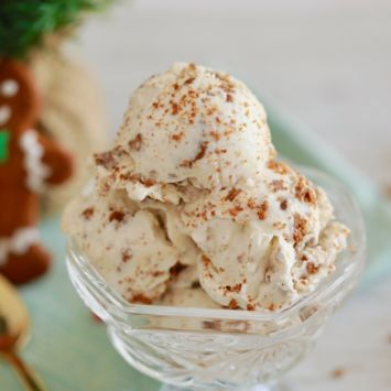 Holidays Ice Cream - No Machine Festive Ice Cream made with just cream and condensed milk!!