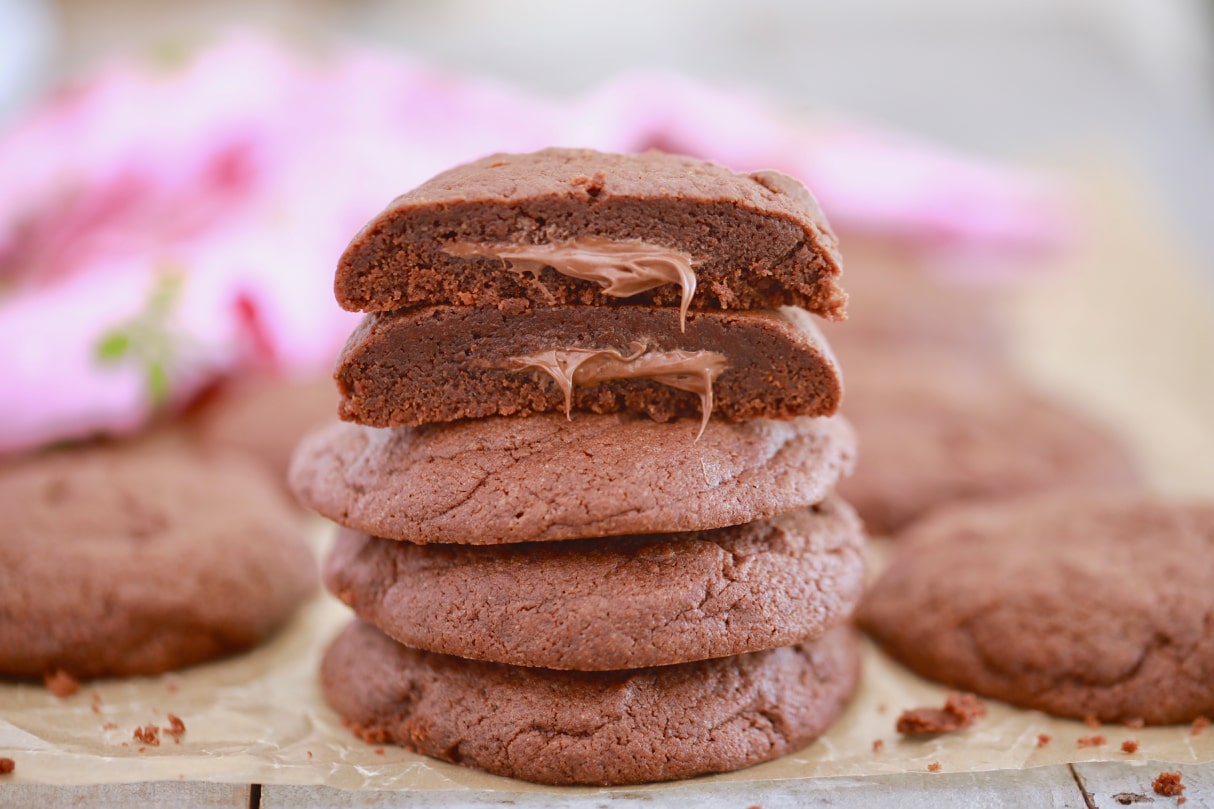 Nutella Lava Cookies - We have all heard of lava cakes but have you heard of Lava Cookies?