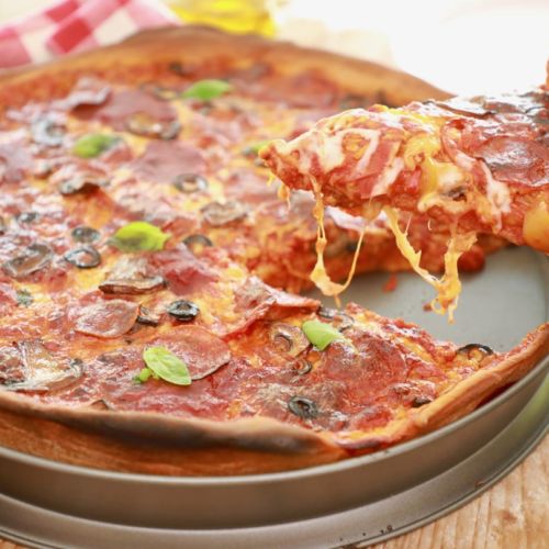 https://www.biggerbolderbaking.com/wp-content/uploads/2018/06/Deep-Dish-Pizza-thumbnail3-500x500.jpg