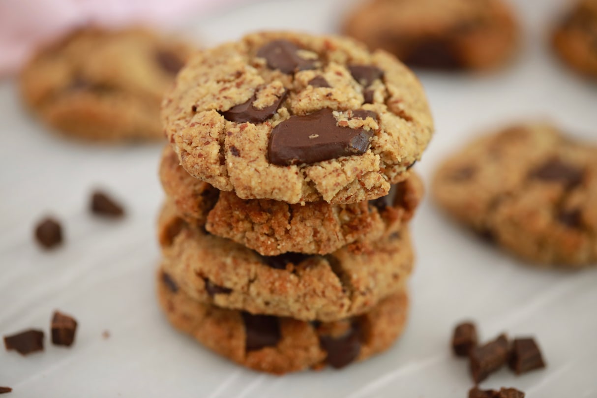 Vegan Chocolate Chip Cookies - Easy, delicious healthy baking recipe!