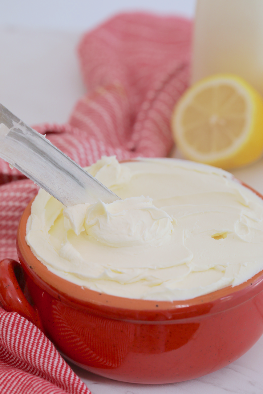 How to Make the Creamiest Mascarpone Cheese (Recipe)