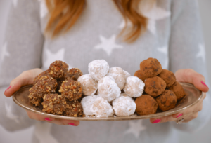 3 No-Bake Christmas Cookie Balls (Peanut Butter Snowball, Rum Ball, Chocolate Hazelnut Balls)