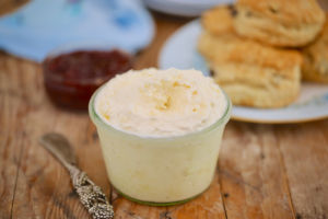 Easy Clotted Cream Recipe (How to Make Clotted Cream 3 Ways)
