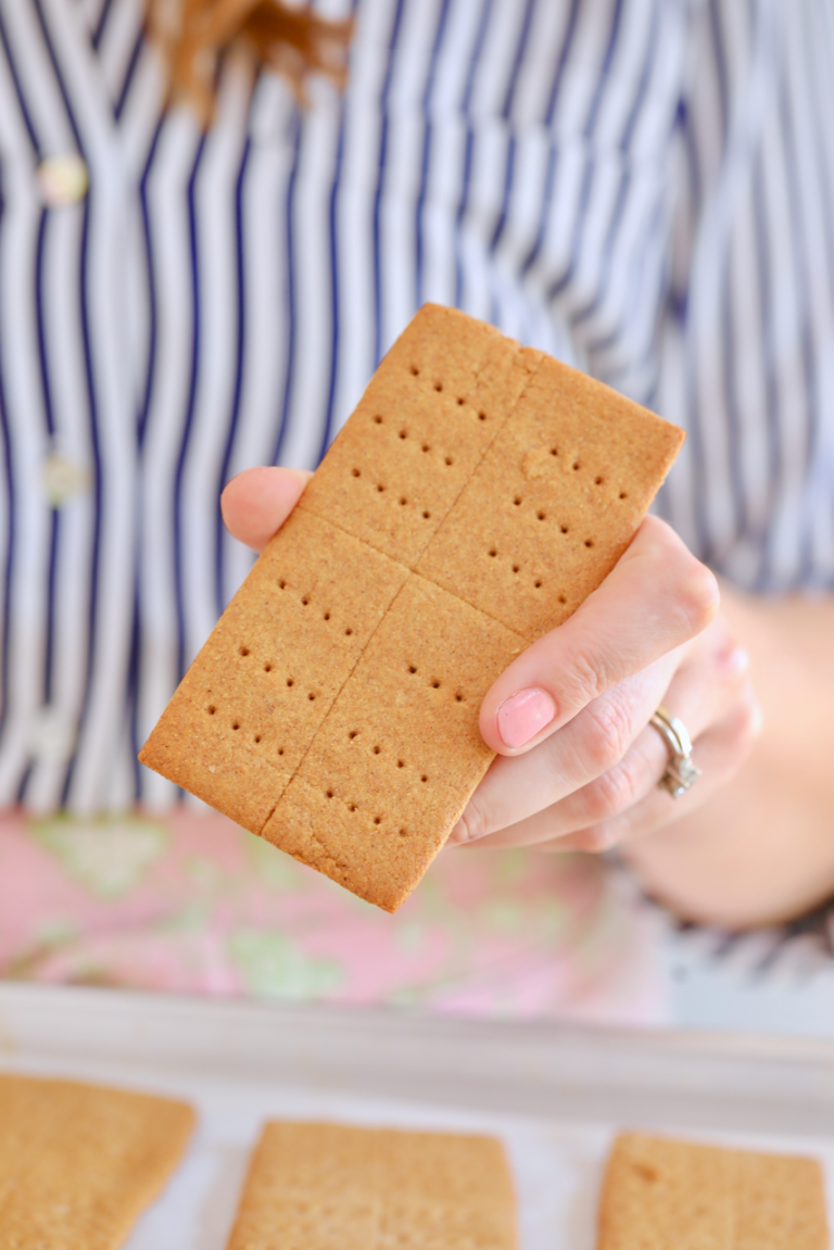 Homemade Graham Crackers Recipe - Gemma’s Bigger Bolder Baking How To Cut Graham Crackers Without Breaking