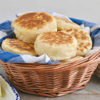 No-Knead Homemade English Muffins (No Oven Needed)