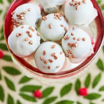 A bowl of Gingerbread Truffles.