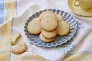 3 Ingredient Shortbread Cookies