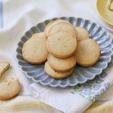3 Ingredient Easy Shortbread Recipe