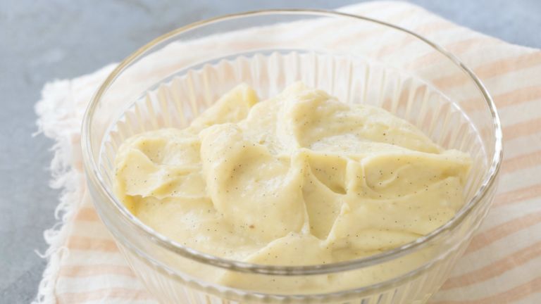 Simple Pastry Cream (Crème Pâtissière)