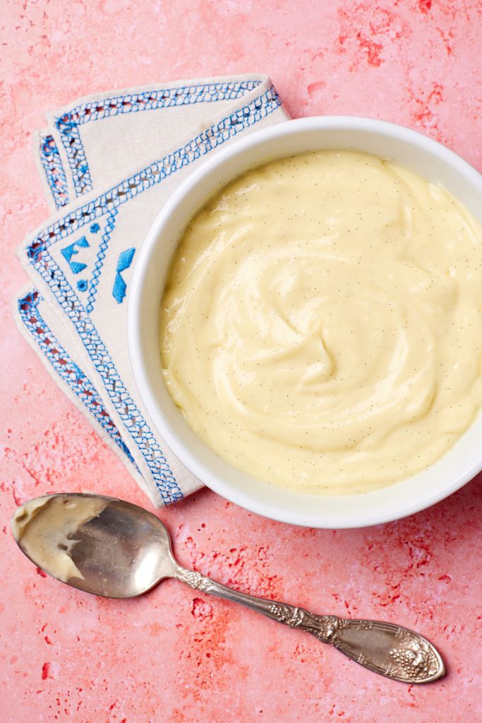 Silky smooth pastry cream (creme patisserie)