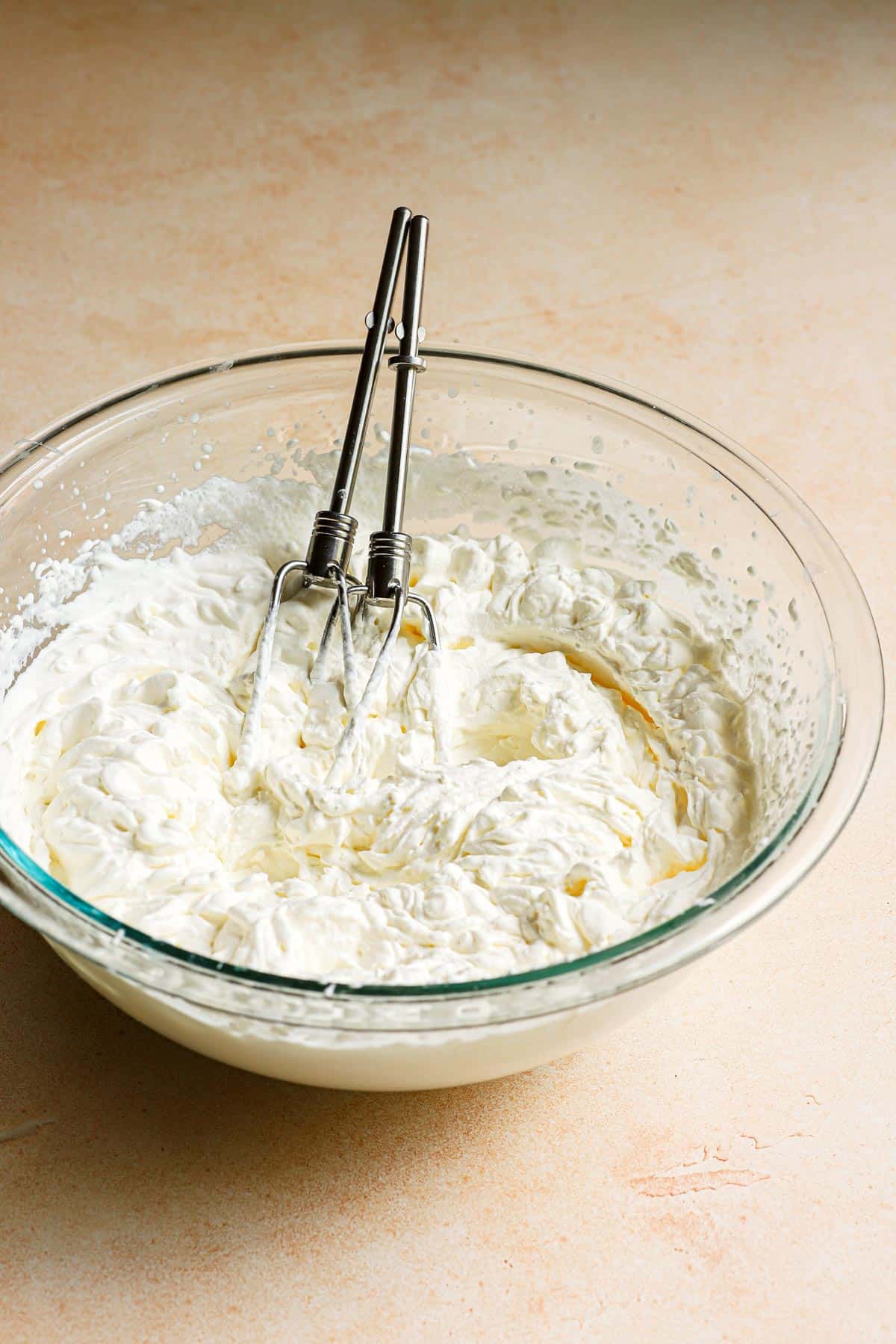 Whipping cold cream for no churn ice cream