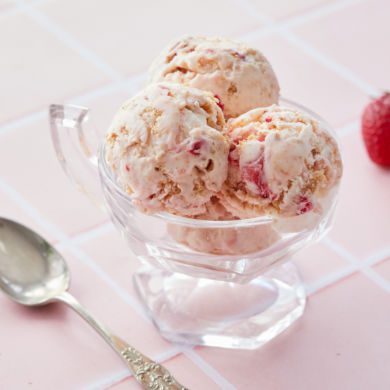 No-Machine Strawberry Cheesecake Ice Cream