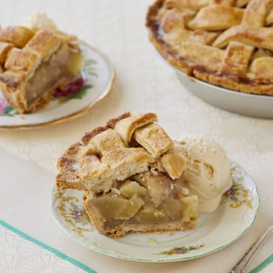 Flakey And Easy Pear Pie
