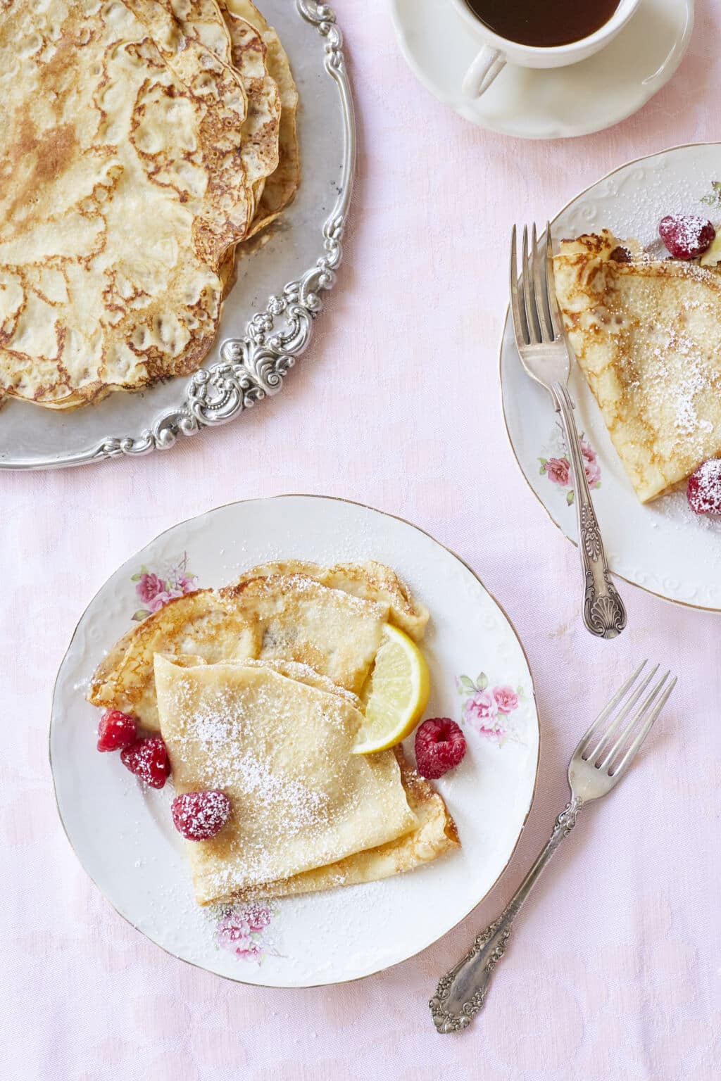 Easy Crepes Recipe (Ultimate Guide on How to Make Crepes)
