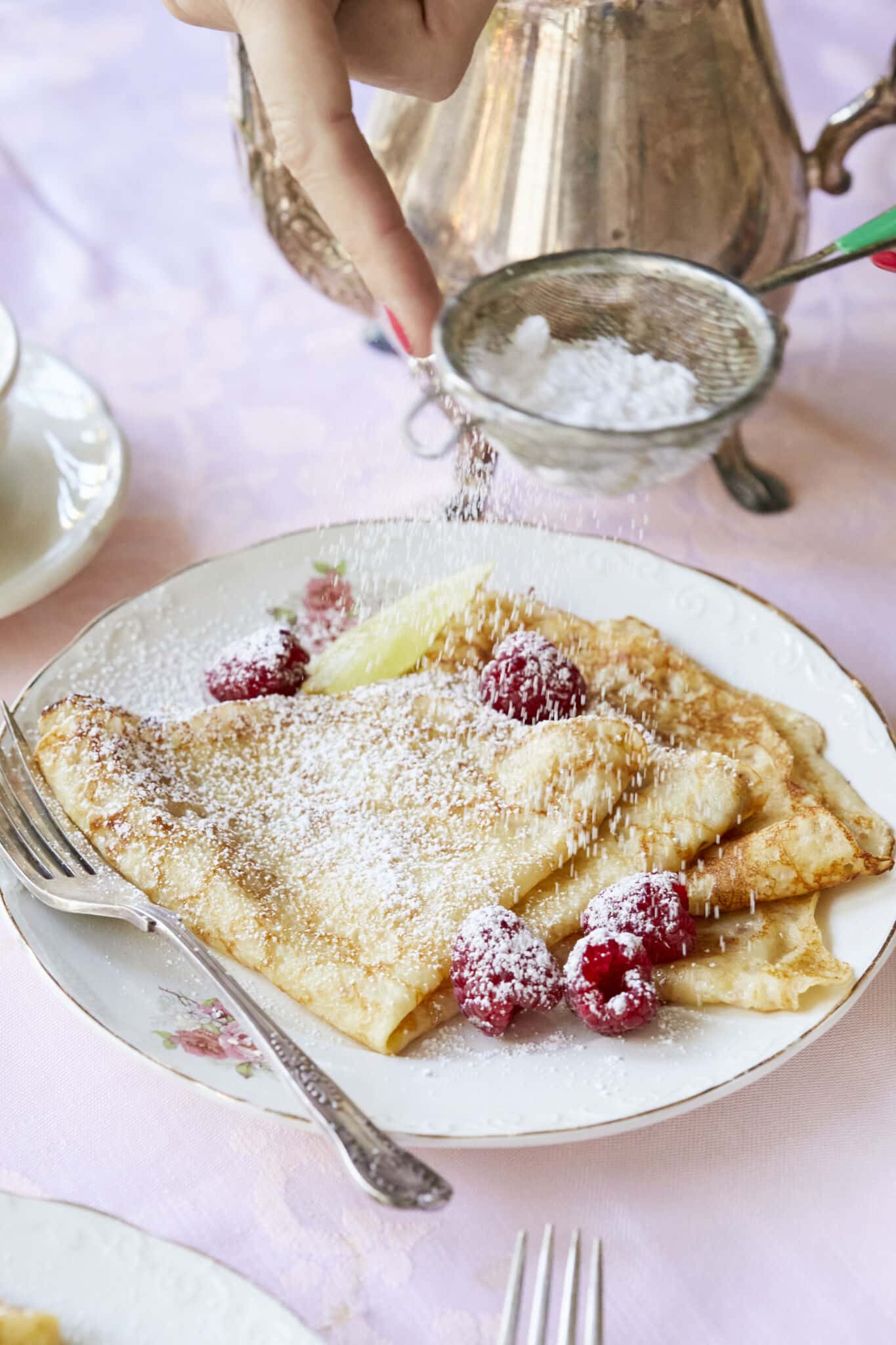 How to Make Crepes Recipe Single serving with powdered sugar 