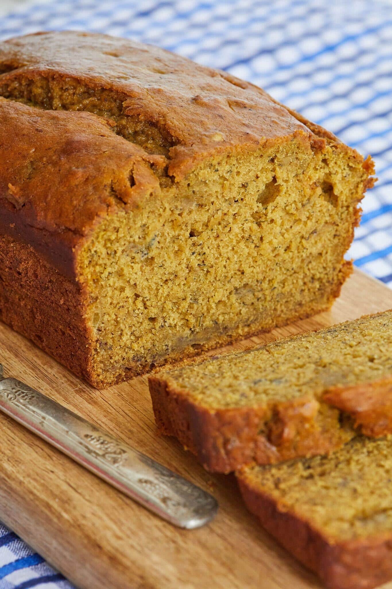 Pumpkin Banana Bread has slightly thick and crispy crust with extremely tender moist crumb that's spiced with cinnamon, ginger, and nutmeg. 