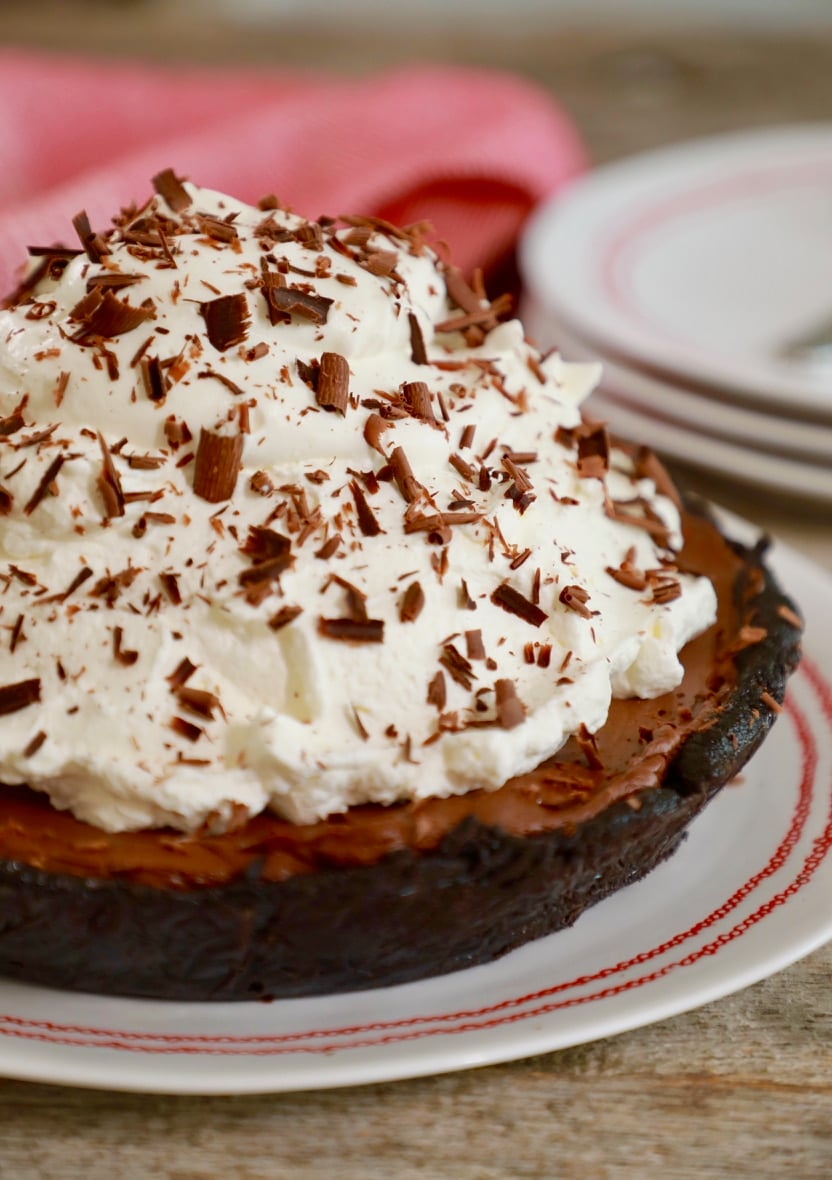 No Bake Chocolate P2 No bake chocolate pie with chocolate shavings on top.