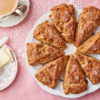 Two Bite Apple Cinnamon Scones, 14.6 oz / 415 g