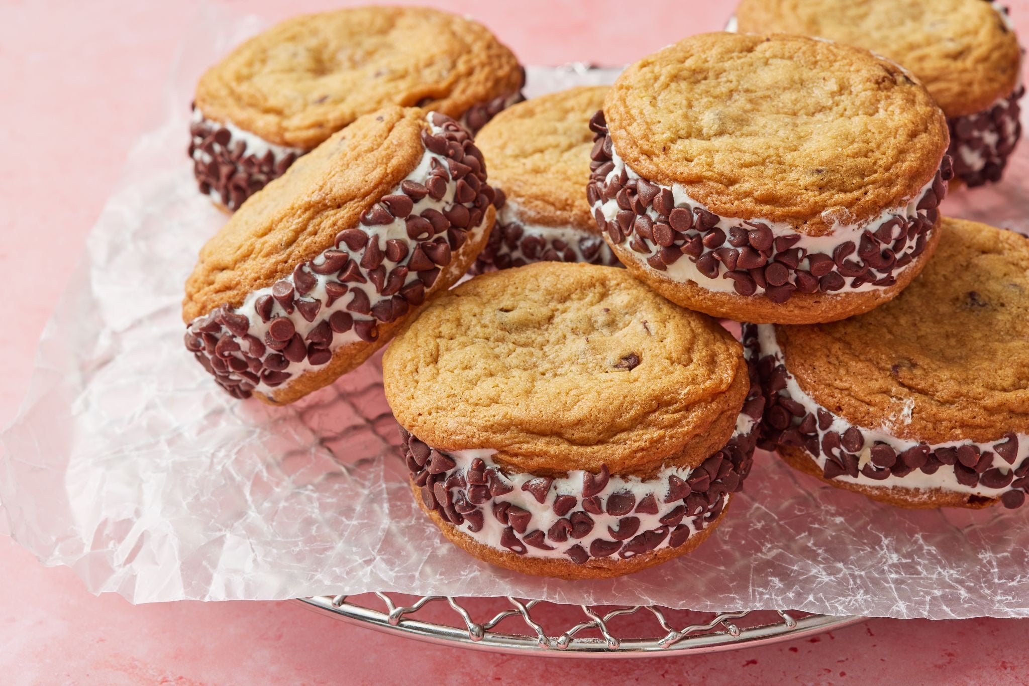chocolate-chip-cookie-ice-cream-sandwich